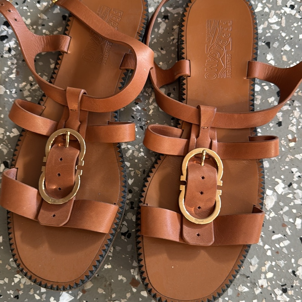Sandals - Picture 4 of 6